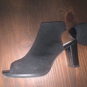 Life Stride black bootie